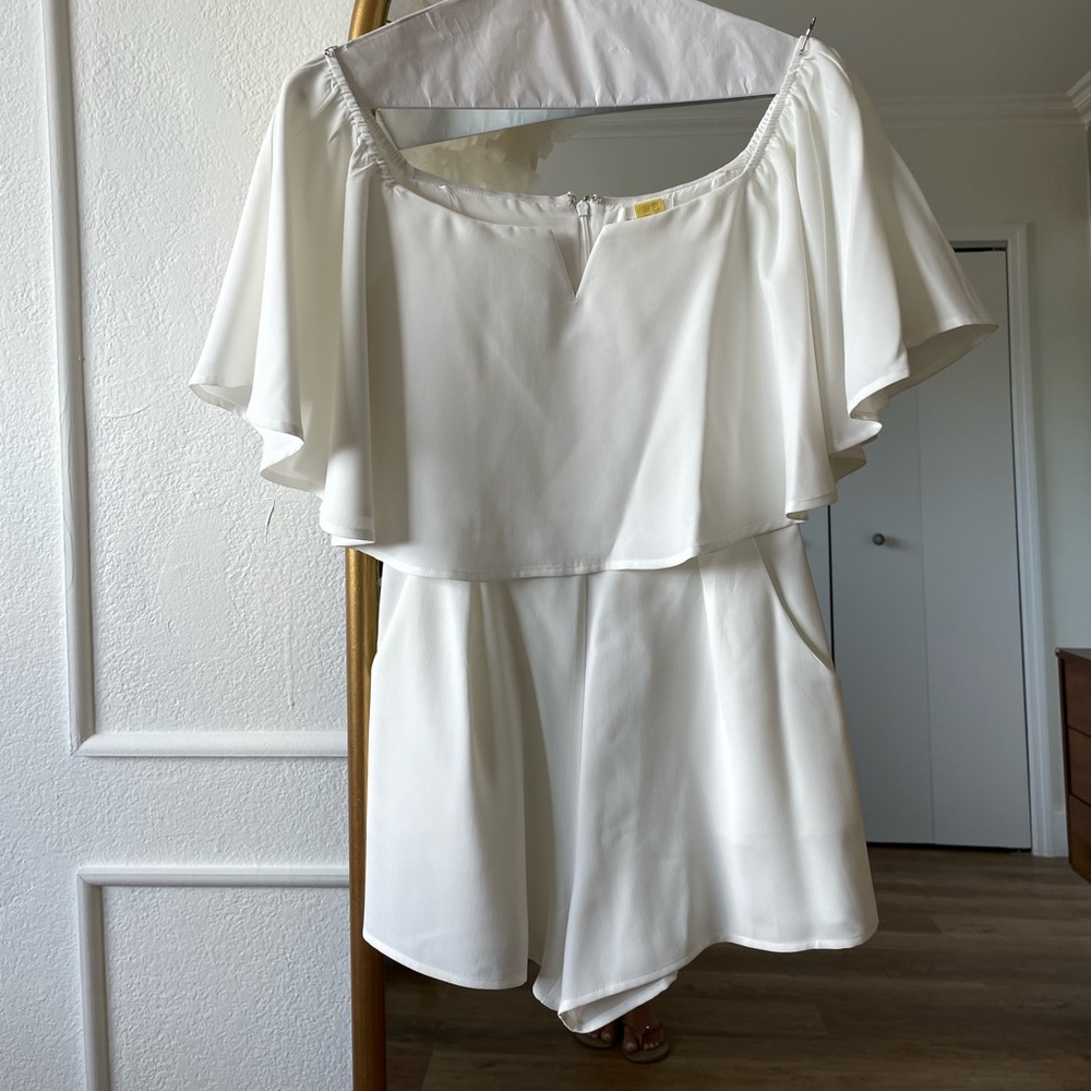 Sugar Lips white romper size xs